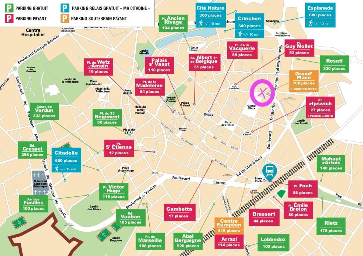 Au Coeur De La Grand Place Arras Esterno foto